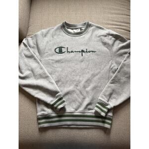 Champion Reverse Weave Grey Heather Embroidered Logo Crewneck Sweatshirt Size S